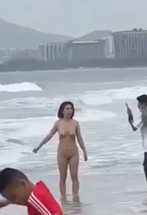 Đi biển gặp cảnh này -link sex - elahe-pirooz.com